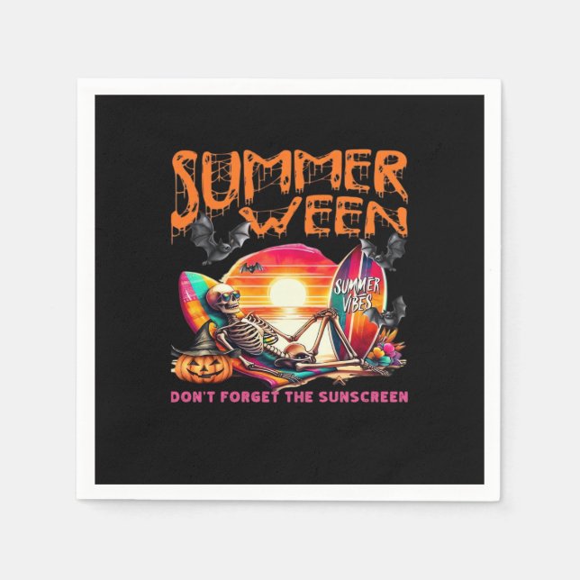 Funny Summerween Skeleton On Beach in der Sunset C Serviette (Vorderseite)