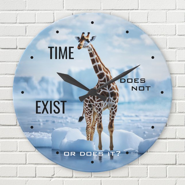 Funny Surreal Giraffe in der Antarktis Runde Wanduhr (A funny surreal wall clock featuring a painting of a giraffe lost in ice in Antarctica)