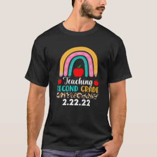 Funny Teach 2Nd Grader Twosday 2-22-22 Boho Rainbo T-Shirt