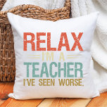 Funny Teacher Birthday Retro Vintag denkbar Kissen<br><div class="desc">Dieses Throw Kissen enthält ein lustiges Zitat für LehrerInnen Geburtstag im Retro-Vintagen Stil.</div>