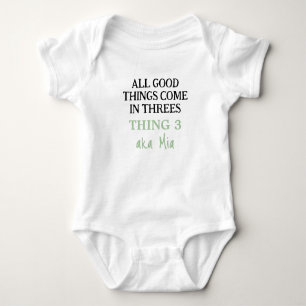 Funny Triplets Outfit mit Namen, Custom Unisex Baby Strampler