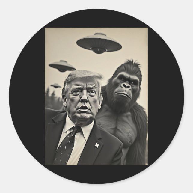 Funny Trump Bigfoot Selfie mit Ufos komischer Alie Runder Aufkleber (Vorderseite)