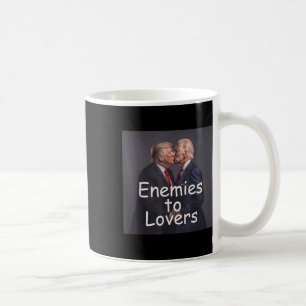Funny Trump und Biden Küssen, Feinde für Liebhaber Kaffeetasse