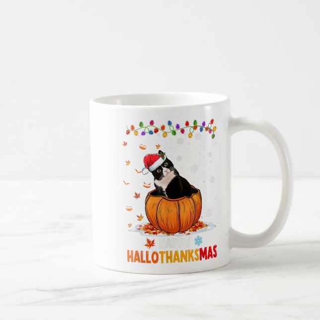 Funny Tuxedo Cat On Pumpkin Happy Hallothanksmas m Kaffeetasse (Rechts)
