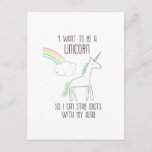 Funny Unicorn Illustration mit Sprichwort Postkarte<br><div class="desc">Eine Postkarte mit einer lustigen Einhorn-Illustration und einem Regenbogen im Hintergrund. In dem Text heißt es: Ich wollte,  ein Unicorn zu sein,  damit ich Idioten mit meinem Kopf stechen kann.</div>