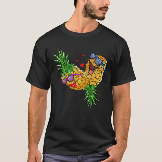 Funny Upside Down Pineapple Swinger For Women And T-Shirt (Vorderseite)