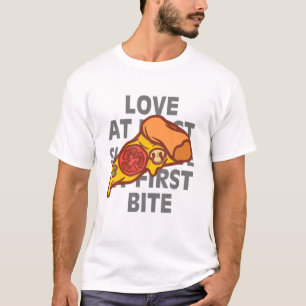 Funny Valentine Day Pizza Liebe bei First Slice un T-Shirt