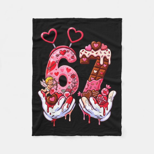 Funny Valentine's Day 67 Meme Hands Six Seven Cud  Fleecedecke (Vorderseite)