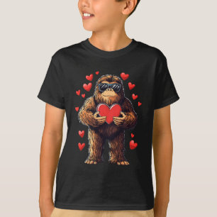 Funny Valentinstag Bigfoot Herzsonne Sasq T-Shirt