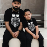 FUNNY VATER MIT BÄRTEN SIND BESSER VATER DAY T-Shirt<br><div class="desc">Der beste Papa der Welt hat einen phantastischen Bart. Dieses Design "Funny Vaters with Beards Are Better Vatertag" ist die perfekte Geschenkidee für den Vatertag,  Geburtstag oder jede Geschenkveranstaltung für einen Papa mit Bart. Wenn dein Vater einen phantastischen Bart hat,  dann wird er das definitiv Liebe haben.</div>