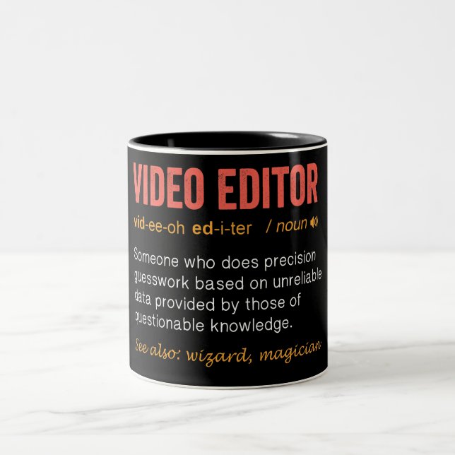 Funny Video Editor - Definition Zweifarbige Tasse (Mittel)