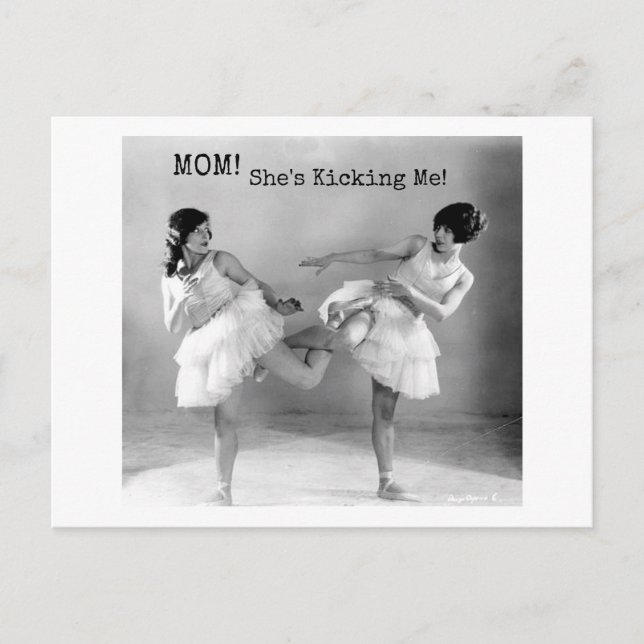 Funny Vintag Sistes Kicking Me Dance Postkarte (Vorderseite)
