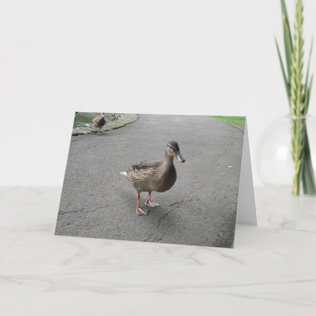 Funny Waddling Duck Birthday Card Karte (Vorderseite)