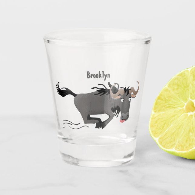 Funny wildebeam läuft Cartoon Illustration Schnapsglas (Vorderseite)