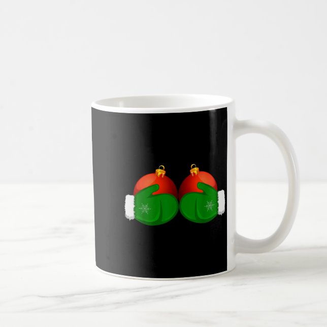 Funny Winter Women's Tee Mittens Holding Xmas Ball Kaffeetasse (Rechts)