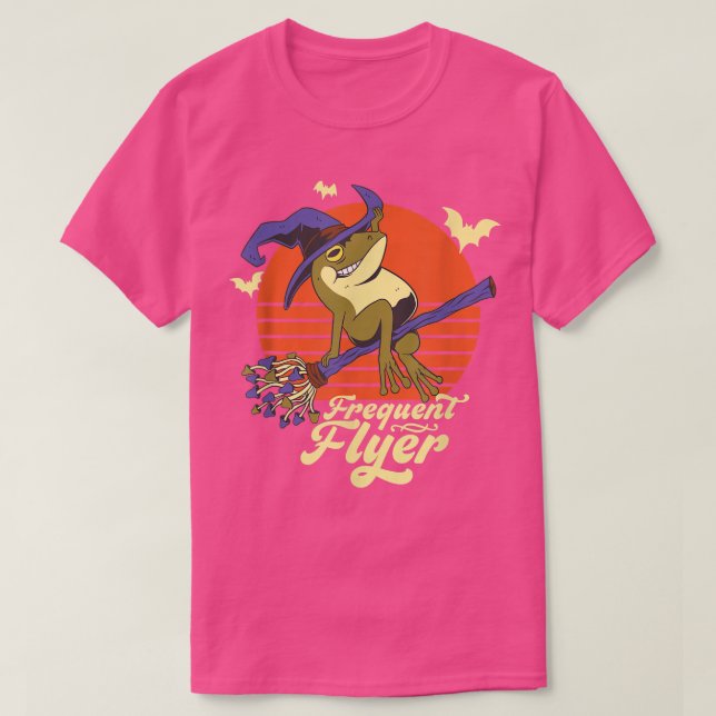 Funny Witch Frog Häufiger Flyer Toad Riding Broom T-Shirt (Design vorne)