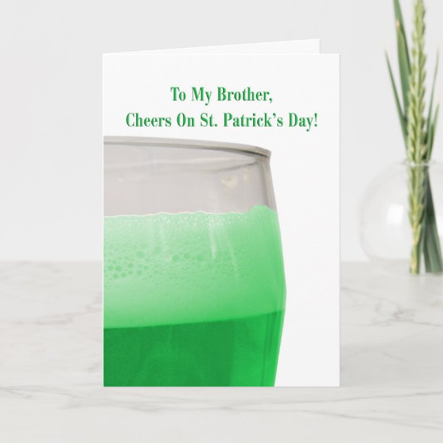 Für Bruder, grünes Bier für St. Patrick's Day Karte (Vorderseite)