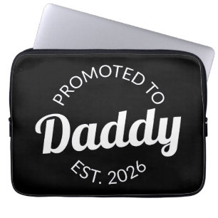 Für Daddy Est befördert. 2026 Laptopschutzhülle