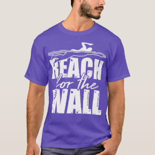 Für die Schwimmbecken an der Wand muss man bis zum T-Shirt