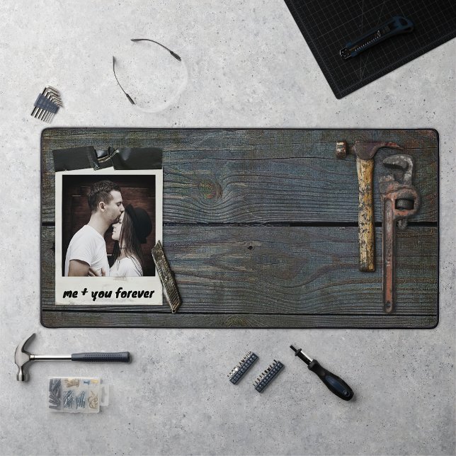 Für ihn Maskuline rustikale Werkzeuge in der Werks Schreibtischunterlage (Von Creator hochgeladen)