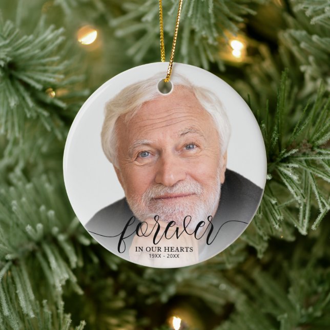 Für immer in unserem Hearts Foto Memorial Keepake Keramik Ornament (Baum)