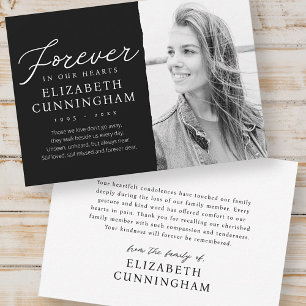 Für immer in unserem Hearts Modern Memorial Foto Dankeskarte