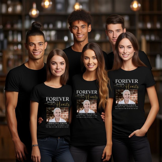 Für immer in unseren Herzen Beerdigung Foto Memori Tri-Blend Shirt (Von Creator hochgeladen)