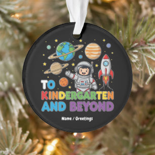 Für Kindergarten und Jenseits des Astronauten Funn Ornament