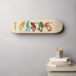 Für Skateboarder Skateboarding Graphics Collage Skateboard<br><div class="desc">Überraschen Sie Ihren Lieblings-Skater mit einem personalisierten Skate-Deck. Es zeigt Silhouette-Stil Illustrationen von Skateboardern in Senfgelb,  türkisblau,  dunkelrot,  grün und rostorange Set vor einem Imitat holzkörnigen Hintergrund und ist bereit,  personalisiert mit einem Namen in kohlegrauen Buchstaben.</div>