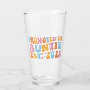 Für Tanten nach Osten befördert. 2025 III Glas