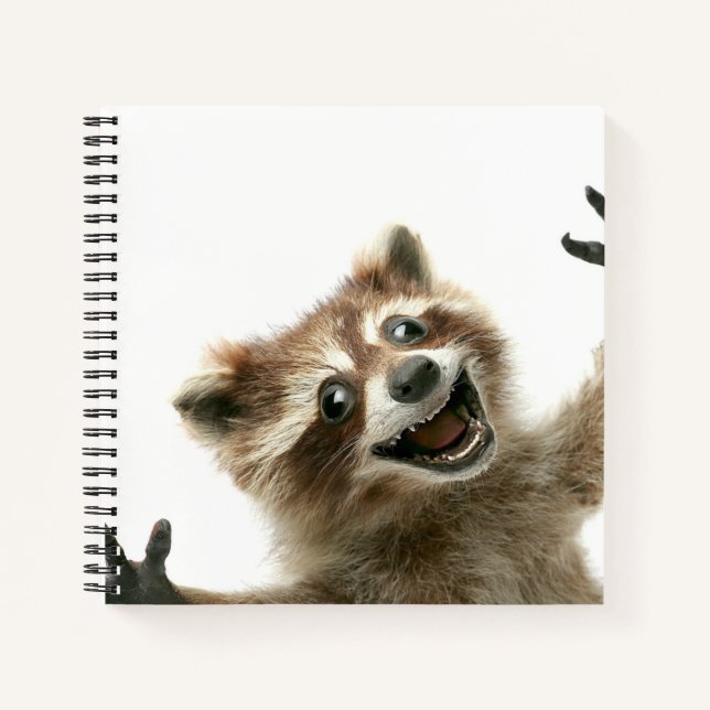 Furcht erregend glückliches Raccoon-Notebook Notizbuch (Vorderseite)