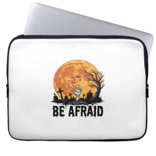 Fürchte dich Vintage Halloween Friedhof Vektor Des Laptopschutzhülle