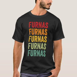 Furnas Landkreis Nebraska Rainbow Text Design T-Shirt