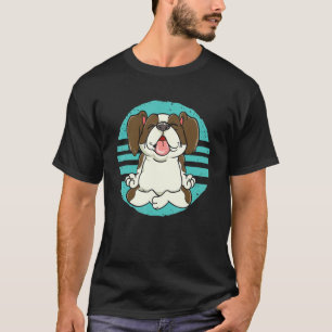 Furry Hund sitzend in der vermittelnden Position T-Shirt