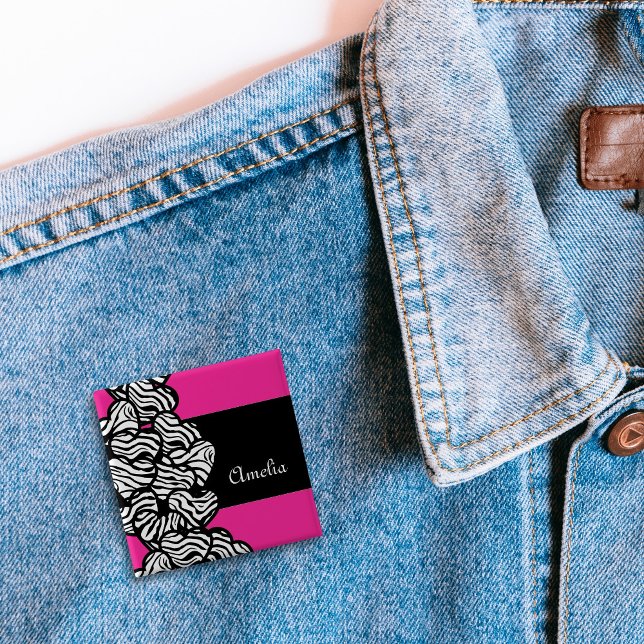 Fuschia rosa Schwarz-weißer Zebrammenname Button (Von Creator hochgeladen)