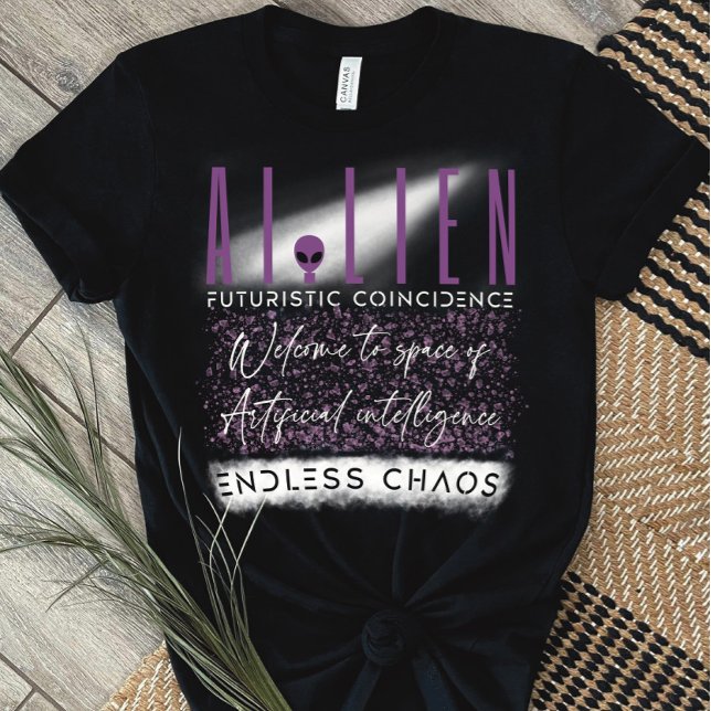 Fusion von Alien und Raum der künstlichen Intellig T-Shirt (Von Creator hochgeladen)