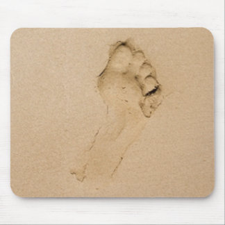 Fußabdruck am Strand Mousepad