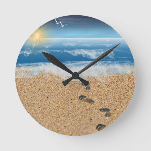 Fußabdrücke im Sand Runde Wanduhr