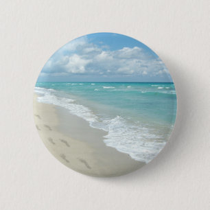 Fußabdrücke von White Sandy Beach, Landschaftlic Button