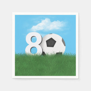 Fußball-Ball am 80. Geburtstag in grüner Gras Serviette