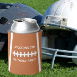 Fußball-Ball Custom Sports Geburtstagsparty Dosenkühler<br><div class="desc">Coole Geburtstagsparty kann cooler aussehen wie ein Ball mit Ihrem personalisierten Text in der Mitte. Fügen Sie einen Spieler- oder Trainernamen und ein Sportteam oder einen anderen Text für ein großartiges Geschenk am Ende einer Saison hinzu.</div>