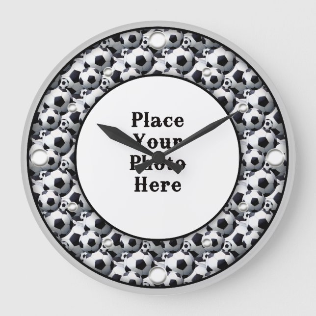 Fußball-Bälle rahmen Ihr Foto an der Wand Große Wanduhr (Vorderseite)