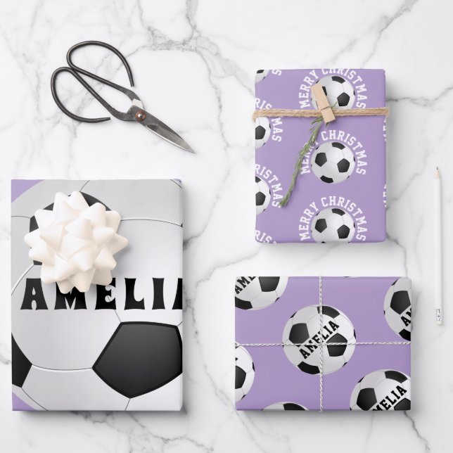Fußball Balls Kinder Name Lila Weihnachten Geschenkpapier Set (Vorderseite)
