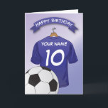 Fußball Blue Shirt Custom Sports Geburtstag Karte<br><div class="desc">Personalisierte Kinder spielen Geburtstagskarten mit einem hellblauen verblassten Hintergrund und einem königsblauen Fußball/Fußball-Shirt, das Sie mit dem Namen und dem Alter der Kinder personalisieren können, und einem Ball am unteren Ende. Diese Fußball-Geburtstagskarte wird das Geburtstagskind beeindrucken, sei es Ihr Sohn/Ihre Tochter, Neffe/Nichte, Enkel/Enkel/Enkel oder Freund, buchstäblich jeder, der verrückt Sport...</div>