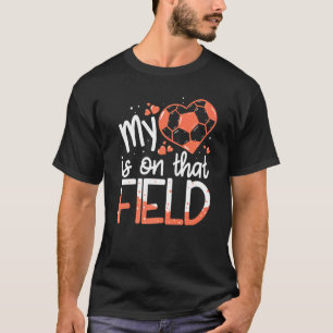 Fußball Eltern Mama Vater mein Herz ist auf diesem T-Shirt