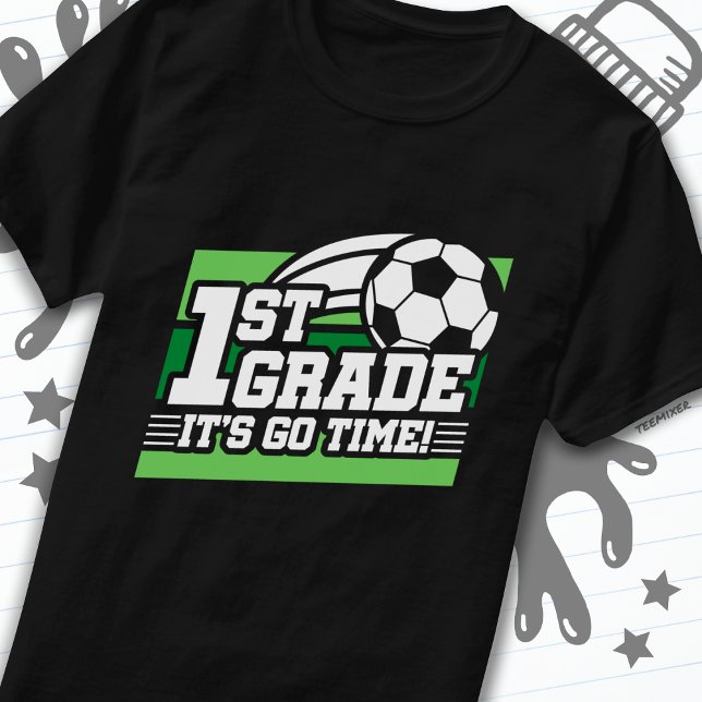 Fußball erster Klasse zurück zur Schule T-Shirt (Von Creator hochgeladen)