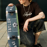 Fußball-Fußballmannschaft Trainer Skateboard<br><div class="desc">Fußball- und Fußball-Skateboard mit individualisierbarem Text. Ideal für einen Trainer,  Sportfans und Spieler,  Frauen / Mädchen und Männer / Jungen.</div>