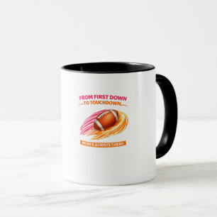 Fußball-Mama-Tasse – Vom ersten Down zum Touchdown Tasse