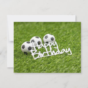 Fußball mit Happy Birthday Wort auf Grün  Postkarte