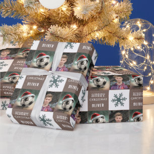 Fußball mit Weihnachtsmannmütze Schneeflocken Foto Geschenkpapier